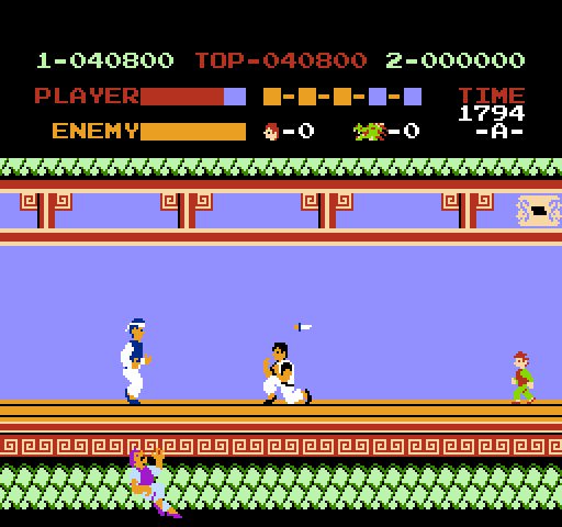 Kung-Fu Master NES / Famicom Screenshot: Ducking under a thrown knife...