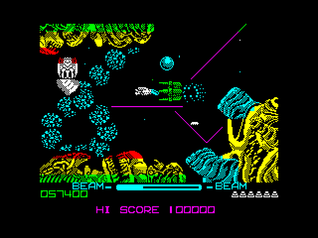 R-Type ZX Spectrum Screenshot: Approaching the second end of level boss...