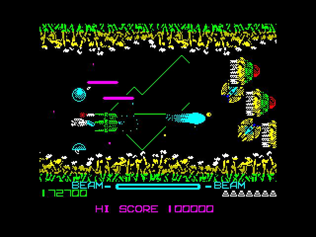 R-Type ZX Spectrum Screenshot: I'll need to blast my way past these things!