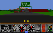 Hard Drivin' for Amiga - Choose the speed track or the stunt track...