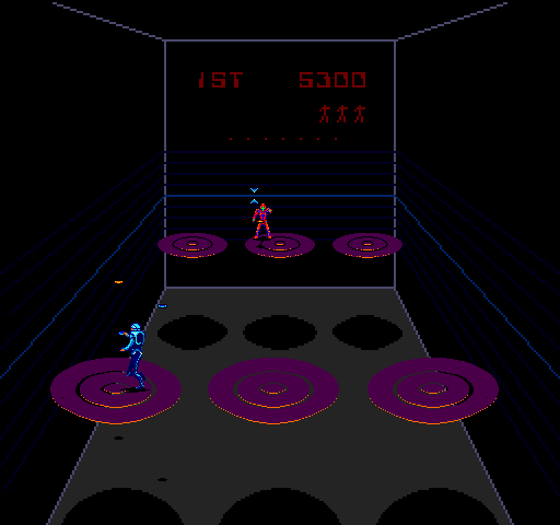 Discs of TRON Arcade Screenshot: Now there are three platforms...be careful!
