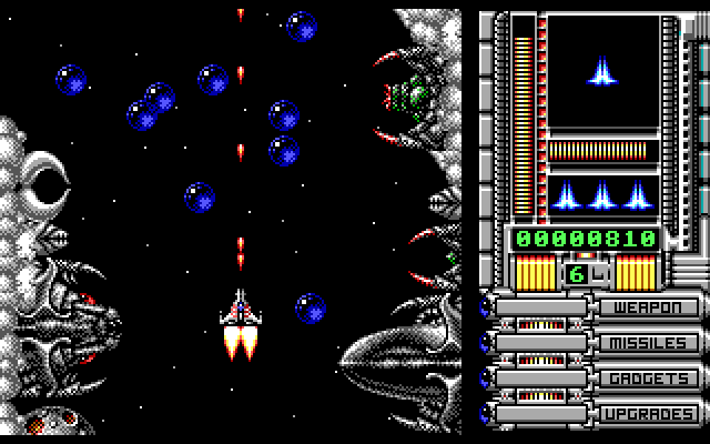 OverKill IBM PC/Compatibles Screenshot: Shoot or dodge the blue spheres.