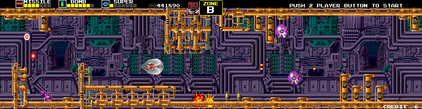 Darius Arcade Screenshot: The shield has been upgraded to super so it appears as silver now.