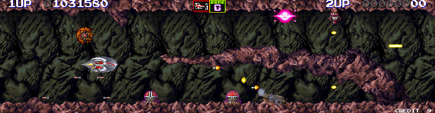 Darius II Arcade Screenshot: Don't get yourself trapped in a dead end...