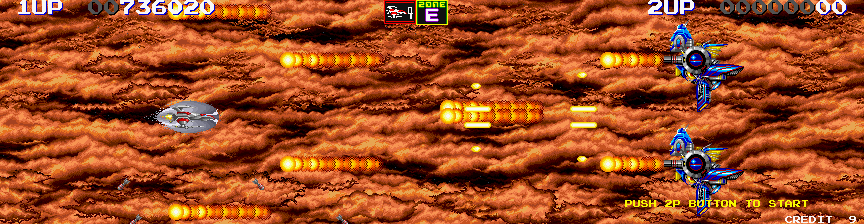 Darius II Arcade Screenshot: Two mini-bosses at once? Doesn't seem fair!
