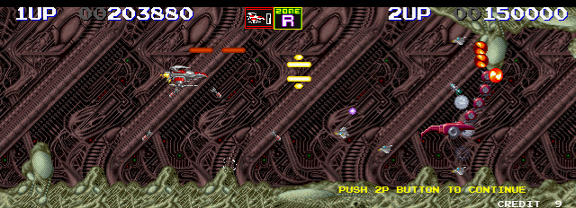 Darius II Arcade Screenshot: Fighting my way through Zone "R"...