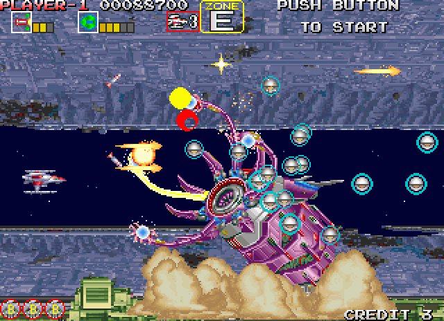 Darius Gaiden Arcade Screenshot: Electric Fan, the end of zone boss for zone E.