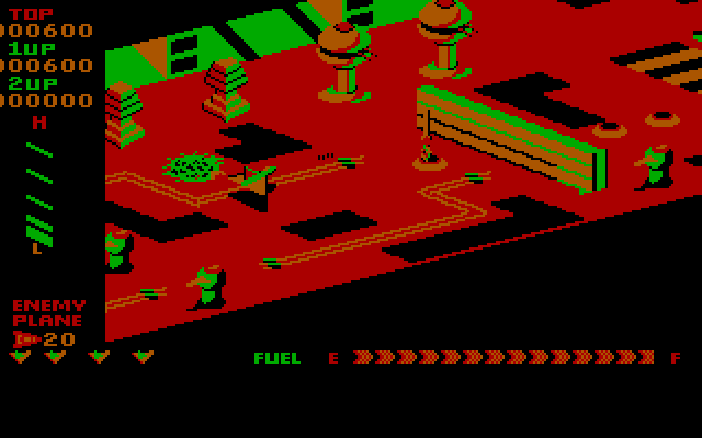 Super Zaxxon IBM PC/Compatibles Screenshot: Be sure not to crash into the walls.