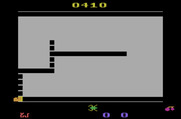 Tape Worm for Atari 2600 - Eat the fruit to complete the level...