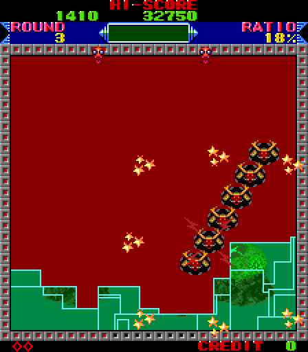 Super Qix Arcade Screenshot: Round 3, lost a life...