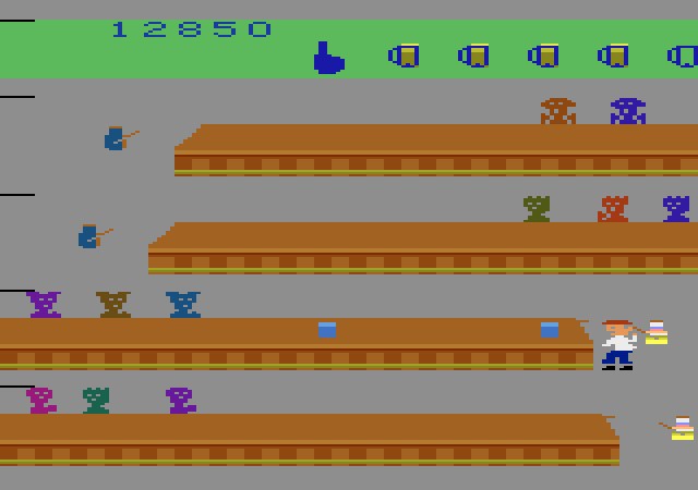 Tapper Atari 2600 Screenshot: This bars face different directions on this level.