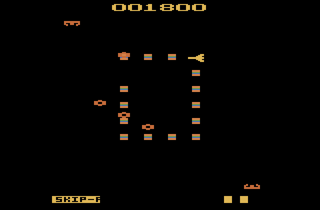 Solar Fox Atari 2600 Screenshot: Collect the solar cells!