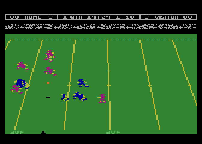 Touchdown Football Atari 8-bit Screenshot: Player passes the ball...