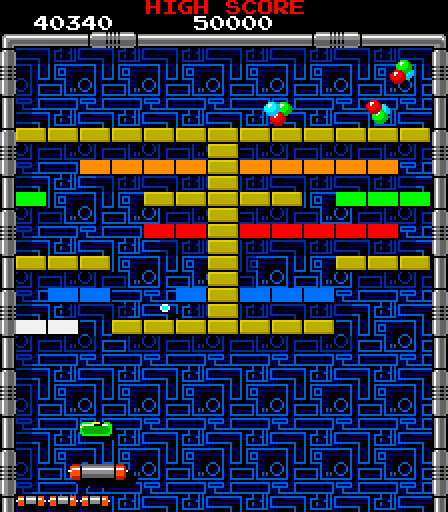 Tournament Arkanoid Arcade Screenshot: The green capsule allows you to catch the ball.
