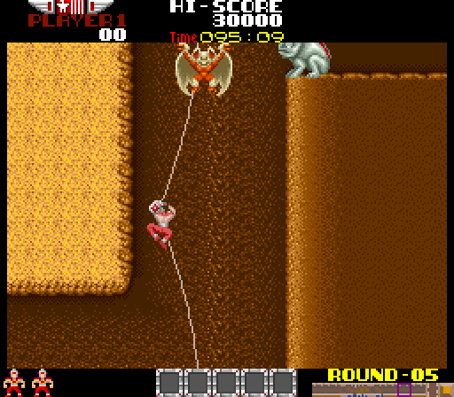Rygar Arcade Screenshot: Climbing a rope.