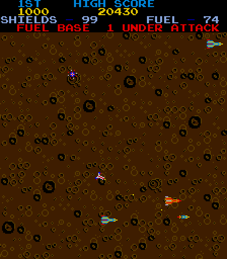 Moon War Arcade Screenshot: Attempting to shoot down some enemies...