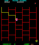 Amidar for Arcade - The pig heads down a path towards the bottom of the screen in the bonus stage.
