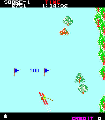 Alpine Ski Arcade Screenshot: Earn bonus points for skiing through the flags.