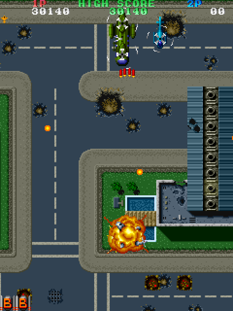 Twin Cobra Arcade Screenshot: Crash! I've been hit!