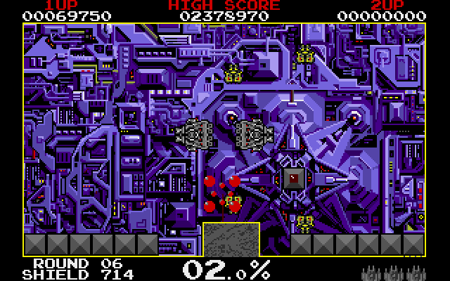 Volfied IBM PC/Compatibles Screenshot: Those blocks get in the way, but also release bonuses when captured.