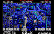 Volfied for IBM PC/Compatibles - Those blocks get in the way, but also release bonuses if enclosed.