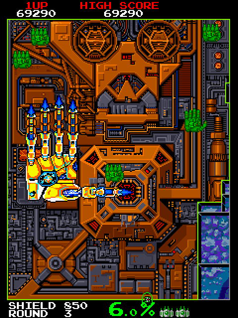 Volfied Arcade Screenshot: My opponent is now a giant mechanical hand!