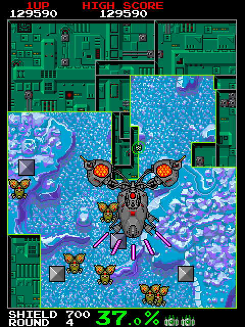 Volfied Arcade Screenshot: Slowly filling in the board...