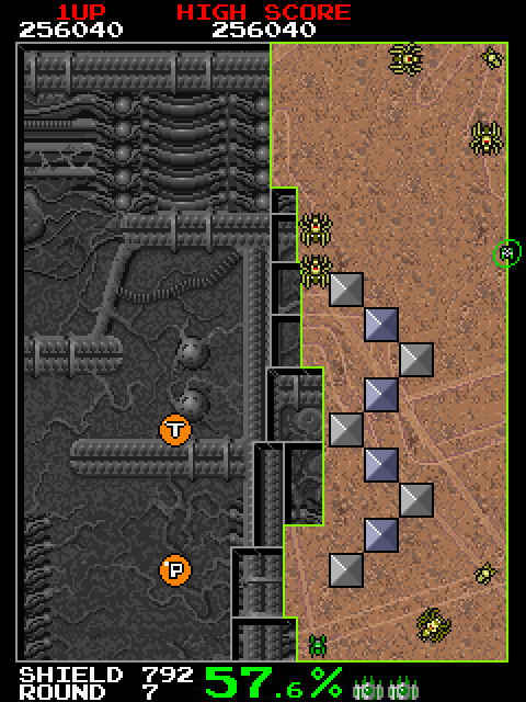 Volfied Arcade Screenshot: Half of the screen claimed, but more to go...