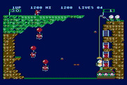 Pooyan for Atari 8-bit - Shoot the balloons to stop the wolves.