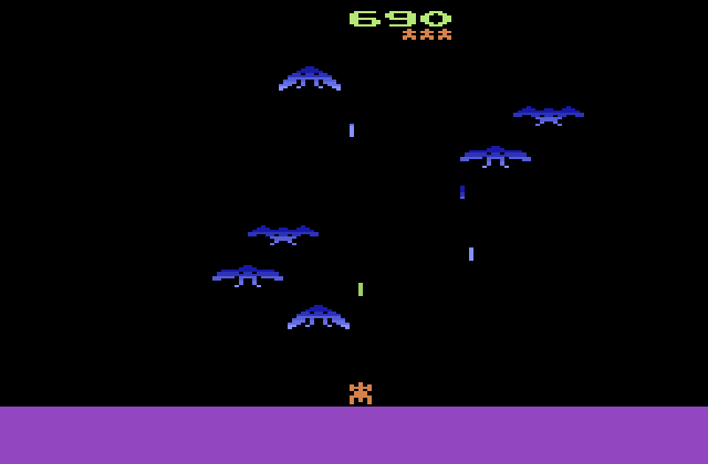 Phoenix Atari 2600 Screenshot: Now the Phoenix attack...