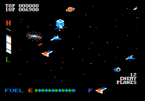 Zaxxon Apple II Screenshot: Don't crash into enemy planes!