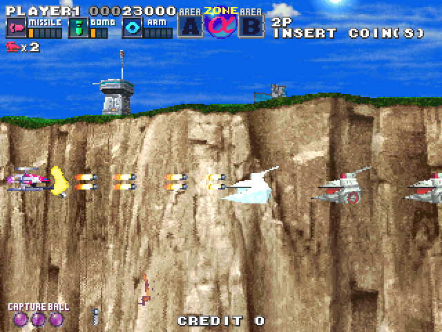 G Darius Ver.2 Arcade Screenshot: Blasting an opponent formation...
