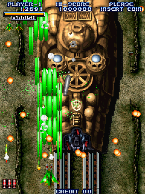 Cyvern: The Dragon Weapons Arcade Screenshot: One of the first large enemies you'll encounter...