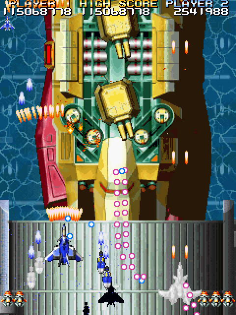 Sengeki Striker Arcade Screenshot: A very large battleship appears!