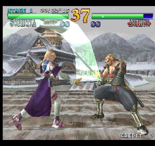 SoulCalibur Arcade Screenshot: Sophitia attacks...