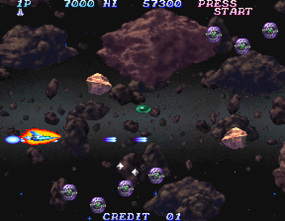 Salamander 2 Arcade Screenshot: Dealing with some asteroids now...