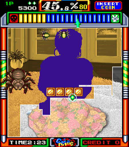 Gals Panic Arcade Screenshot: Gameplay; Avoid the spider!