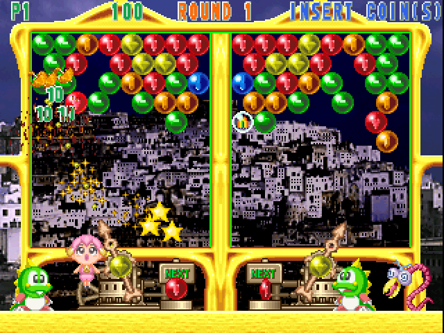 Super Puzzle Bobble Arcade Screenshot: Matching tiles...