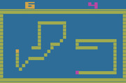 Surround for Atari 2600 - Some game variations allow diagonal walls to be drawn.