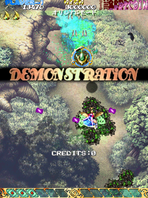 Mushihimesama Arcade Screenshot: Game attract mode; demonstration.
