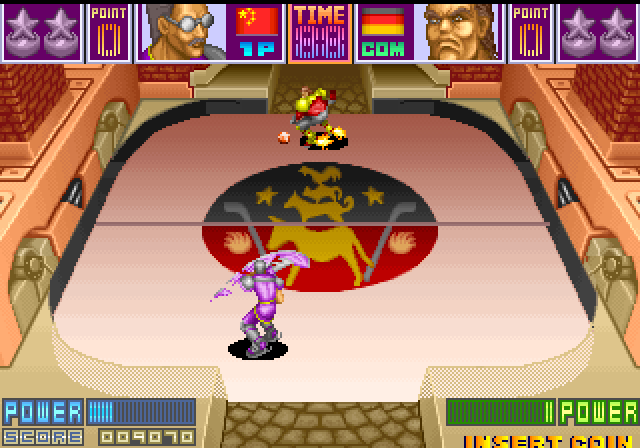 Slap Shot Arcade Screenshot: Attempting to score...
