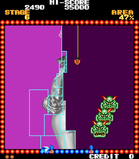 Perestroika Girls Arcade Screenshot: Stage 6 in progress.