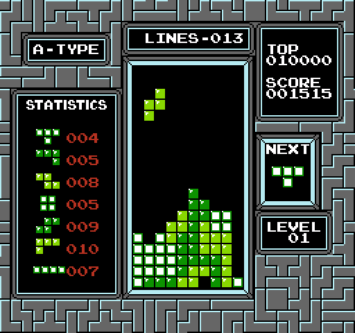 Tetris NES / Famicom Screenshot: The board is filling up...