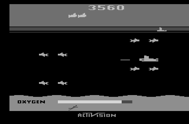 Seaquest Atari 2600 Screenshot: Dodging fish...