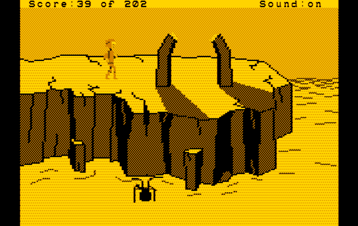 Space Quest: Chapter I - The Sarien Encounter IBM PC/Compatibles Screenshot: This rock formation looks suspicious...