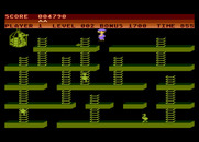 Chuckie Egg for Atari 8-bit - Jumping a gap to reach the final egg!