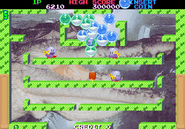 Bubble Memories: The Story of Bubble Bobble III Arcade Screenshot: Bubbles are everywhere!