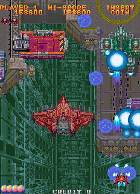 Gekirindan Arcade Screenshot: There is some depth here; the large red ship is actually in the distance and doesn't attack yet...