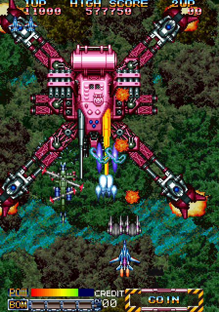 Grid Seeker: Project Storm Hammer Arcade Screenshot: Here's the first end of level boss...
