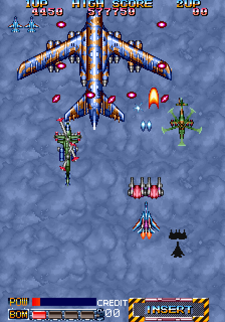 Grid Seeker: Project Storm Hammer Arcade Screenshot: Many enemy planes will be significantly larger than you!